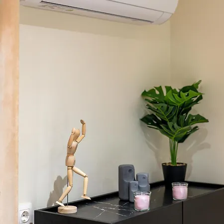 Astoria R91 One Bedroom 公寓 *