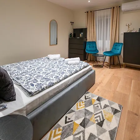 Astoria R91 One Bedroom Apartment Budapest